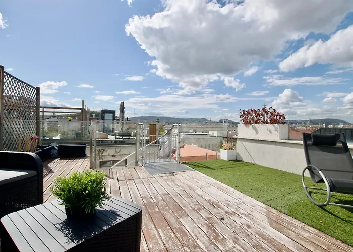 Penthouse Apartment By Hi5 -At The Top Of Budapest